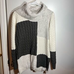 Calvin Klein Sweater size M.  Love it just can’t wear anything hot anymore 😆